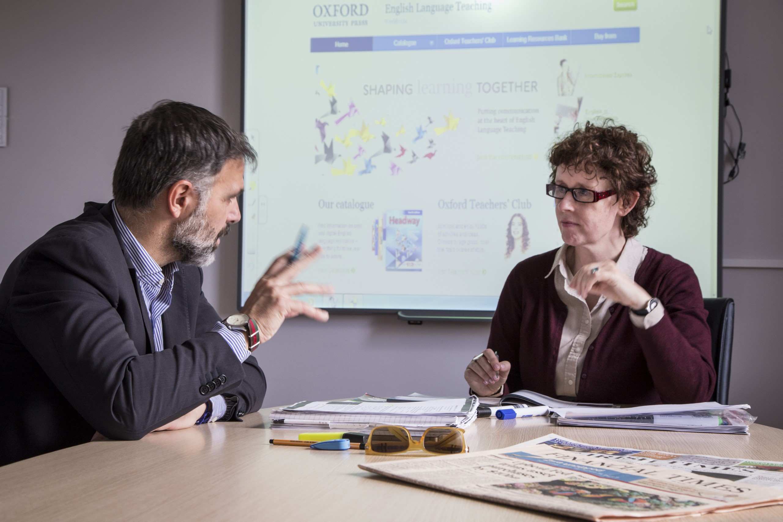 One-to-one English learning support at Emerald Cultural Institute.